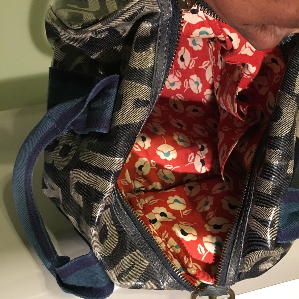 Handbag - Picture 6 of 8